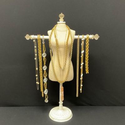 Beautiful Gold Tone Necklace Bundle 