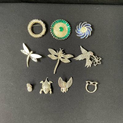 Vintage Assorted Brooch Pins 