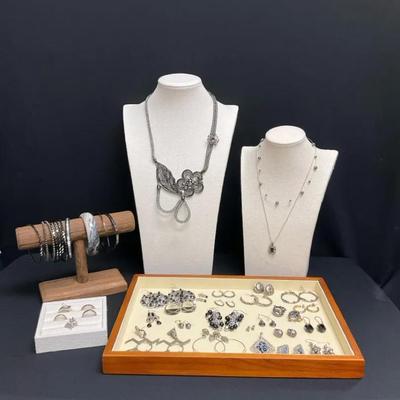 Vintage Black And Silver Toned Jewelry 