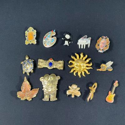 Vintage Assorted Brooches And Pins