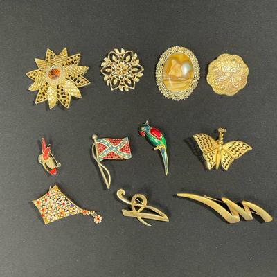 Vintage Gold Tone Brooches 