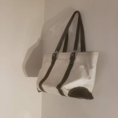 Sale Photo Thumbnail #18
