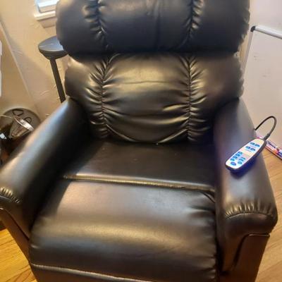 Sale Photo Thumbnail #71: GOLDEN leather lift chair new