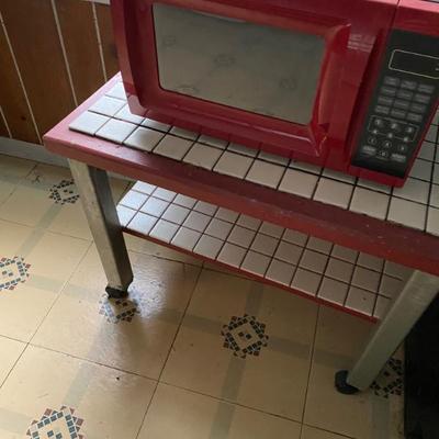Sale Photo Thumbnail #5: Tile table