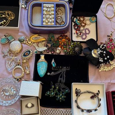 Sale Photo Thumbnail #32