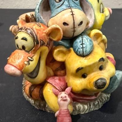 Harmony Kingdom Disney “Jubilee Pooh” Figurine – Limited Edition Box Figurine with COA 