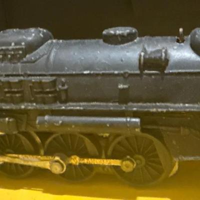 Vintage Lionel 2037 O-27 Steam Locomotive with Smoke & Headlight