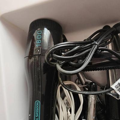 ConAir Hair Dryers • Curling Irons • Clippers 