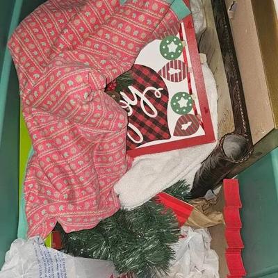 Large Tote w/ Christmas Signs, Pictures, Garland & More