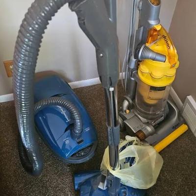 Dyson D14 & Titan T9000 Vacuums Both Working