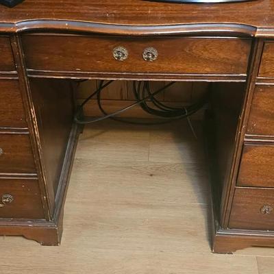 Vintage Office Desk Missing Some Latches