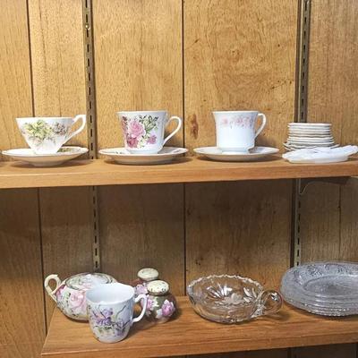 Mixed Lot of Fine China & Glassware