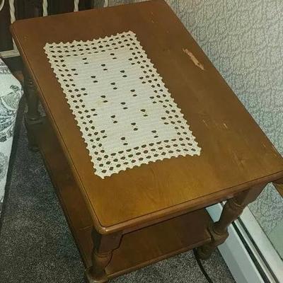 End Table 28x22x20"