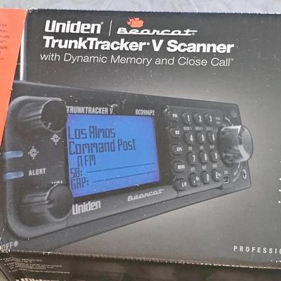 Scanner Uniden Bearcat TrunkTracker V w/ Box