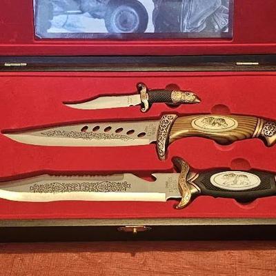 Collectible Knife Set in Box