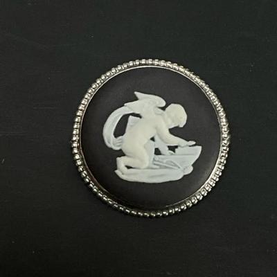 Wedgwood Jasperware Silver Brooch Cherub Black Cameo