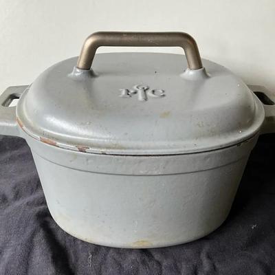 Pampered Chef Dutch Oven 