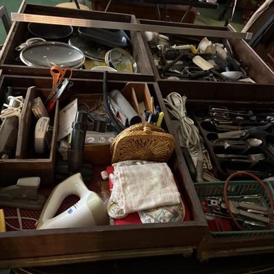 Estate sale photo