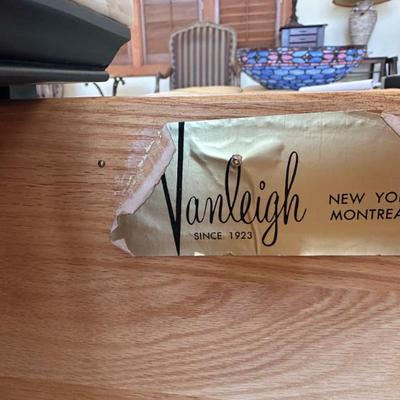 cabinet 28 x19  height is 23