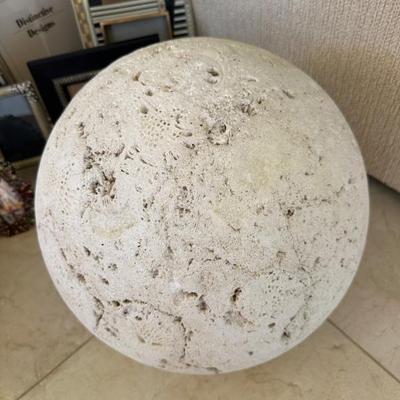 Round stone ball