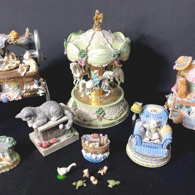 Musical Boxes  And Figurines