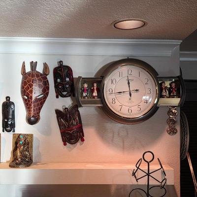 Rhythm Small World "Performing Musicians" vintage clock