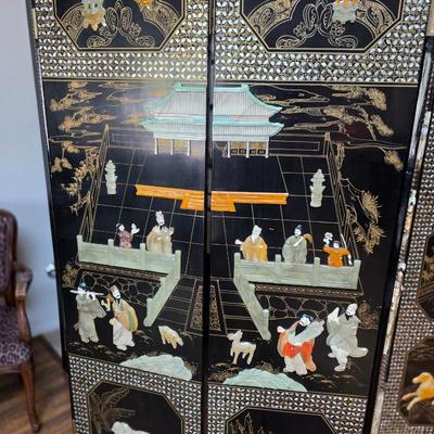 Sale Photo Thumbnail #22: Stunning vintage Chinese Coromandel lacquer and jade 6-panel room divider