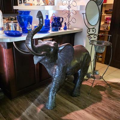 Bronze elephant