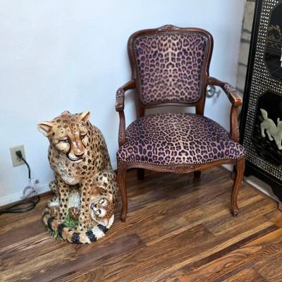 Sale Photo Thumbnail #18: Life size vintage Townsend cheetah