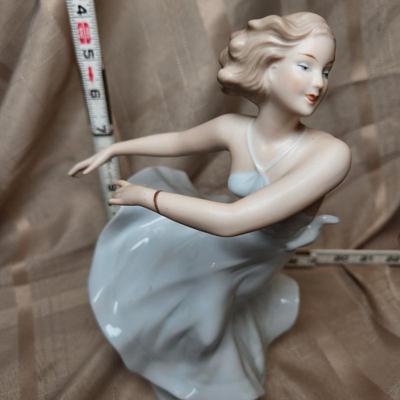 Sale Photo Thumbnail #657