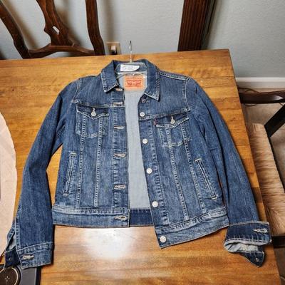 Sale Photo Thumbnail #687