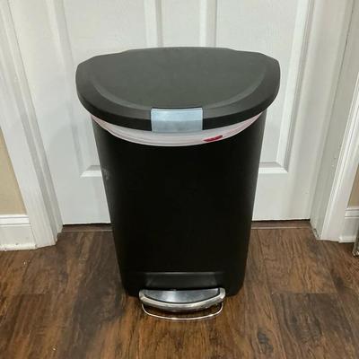 Simple Human Trash Can 