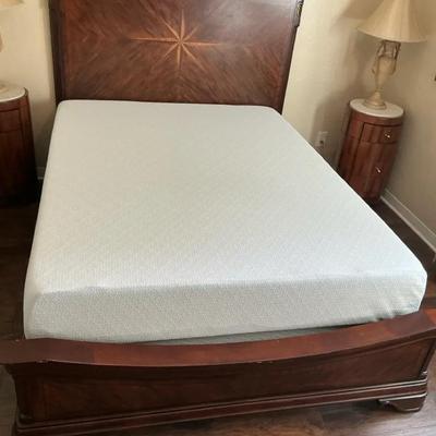 American Signature Queen Bed