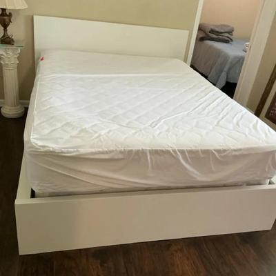 Queen White Platform Bed