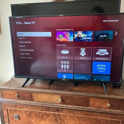 TCL Roku TV 43”