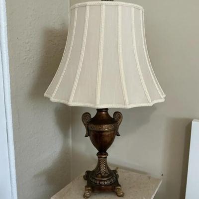 Urn Style Lamp