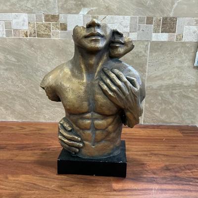 6 Pack Lover Statue