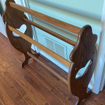 Wooden Quilt Holder