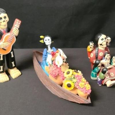Catrina Canoe With Ceremonial Ceramic Statuary 