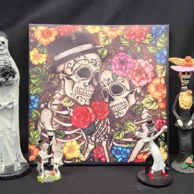 Love Can Be Deadly - Festive Day Of The Dead Bride and Groom Decor 