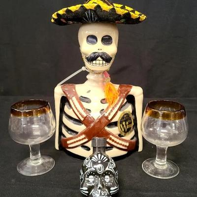 Skelly By Los Azulejos Tequila Decanter With Tasting Glasses & Decorative Skull Shot Glass
