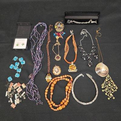 Sale Photo Thumbnail #64