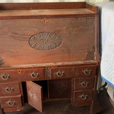 Secretary Desk – 30”x 40”x 20”