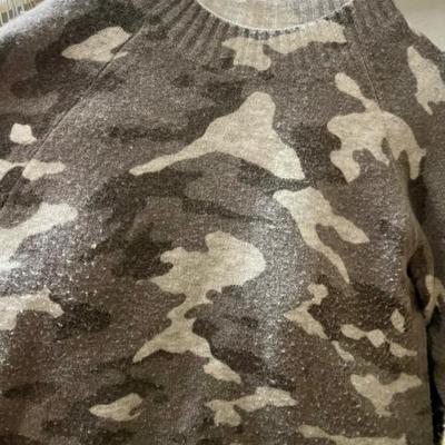 Sale Photo Thumbnail #106: Cano sweater 