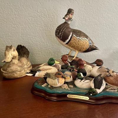 Duck  statues 