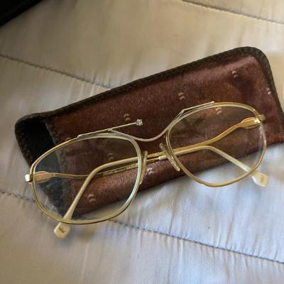 D. VOn. Hunnins
Designs 18K+ GP
Vintage glasses
