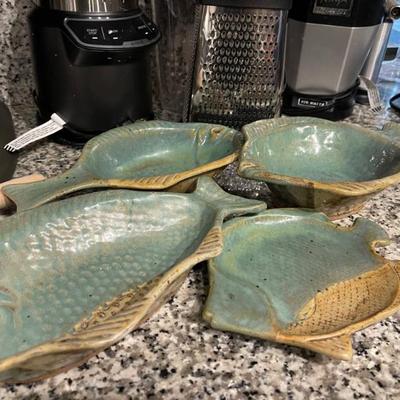 Pottery kitchen items 