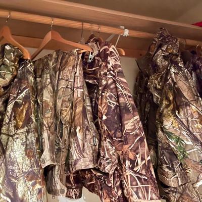 Tons of hunting clothing 