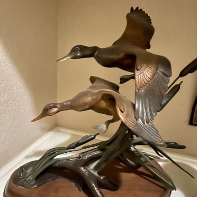 Statues  brass 