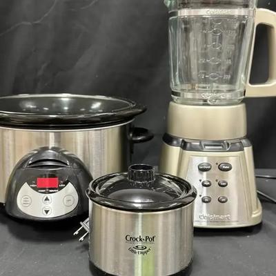 Lot 107:  Crock-Pot Slow Cooker & Little Dipper with Cuisinart Blender Set